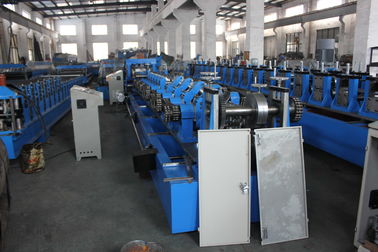 中国 C Z の母屋は Q195/Q235 炭素鋼に機械の形成を冷間圧延します サプライヤー