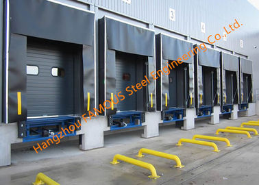 中国 倉庫および流通センターのためのシールの避難所が付いている容器の船積みドックのドア サプライヤー