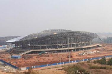 中国 OEM の鉄骨構造、プレハブの管の金属のトラス建物およびスポーツの競技場 サプライヤー