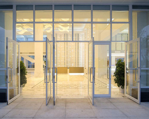 中国 オフィスのガラス ピボット床のばねのドアの商業用設計システム サプライヤー