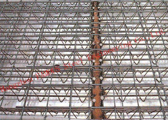 具体的な床のための補強された棒鋼のトラス デッキの平板の型枠システム 0
