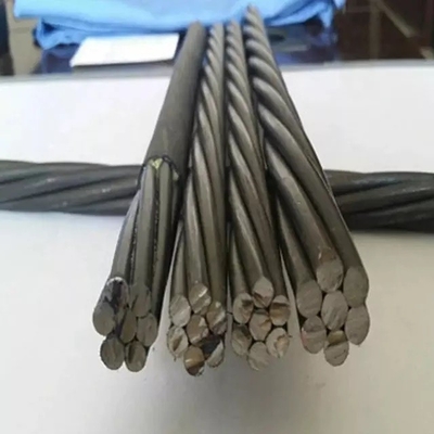 中国 1x7 15.2mm 0.5' PEのグリースUnbonded 0.6'が付いている上塗を施してある鋼鉄PCの繊維ポストの張力 サプライヤー