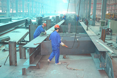 中国 あなたのデッサンに従うモジュラー産業鋼鉄建物の製作 サプライヤー